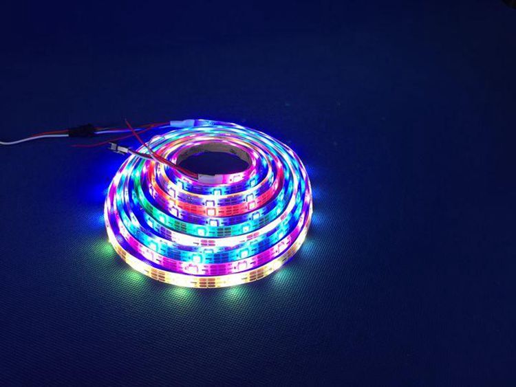 苏州APP智能蓝牙多色灯方案 /BLE蓝牙智能幻彩灯控方案 /智能照明系统方案 /低能耗幻彩灯方案